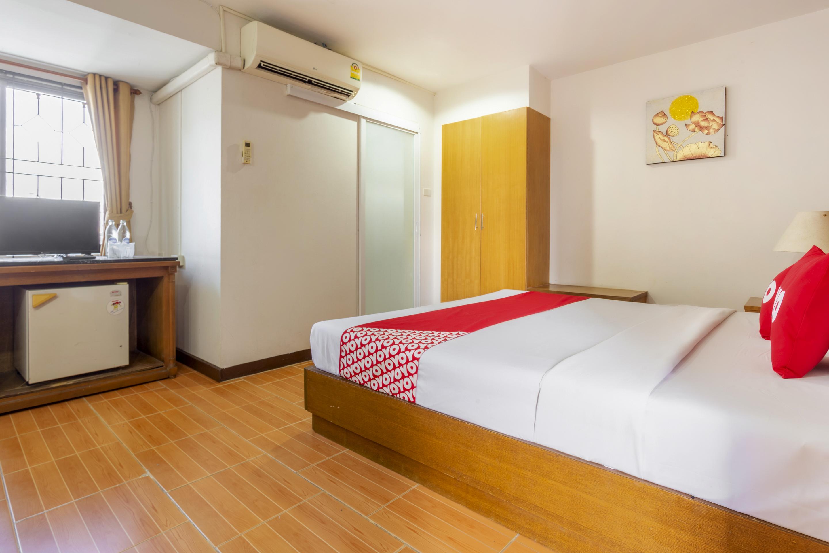 OYO 1096 Winner Inn Hotel Chiang Mai Exterior foto