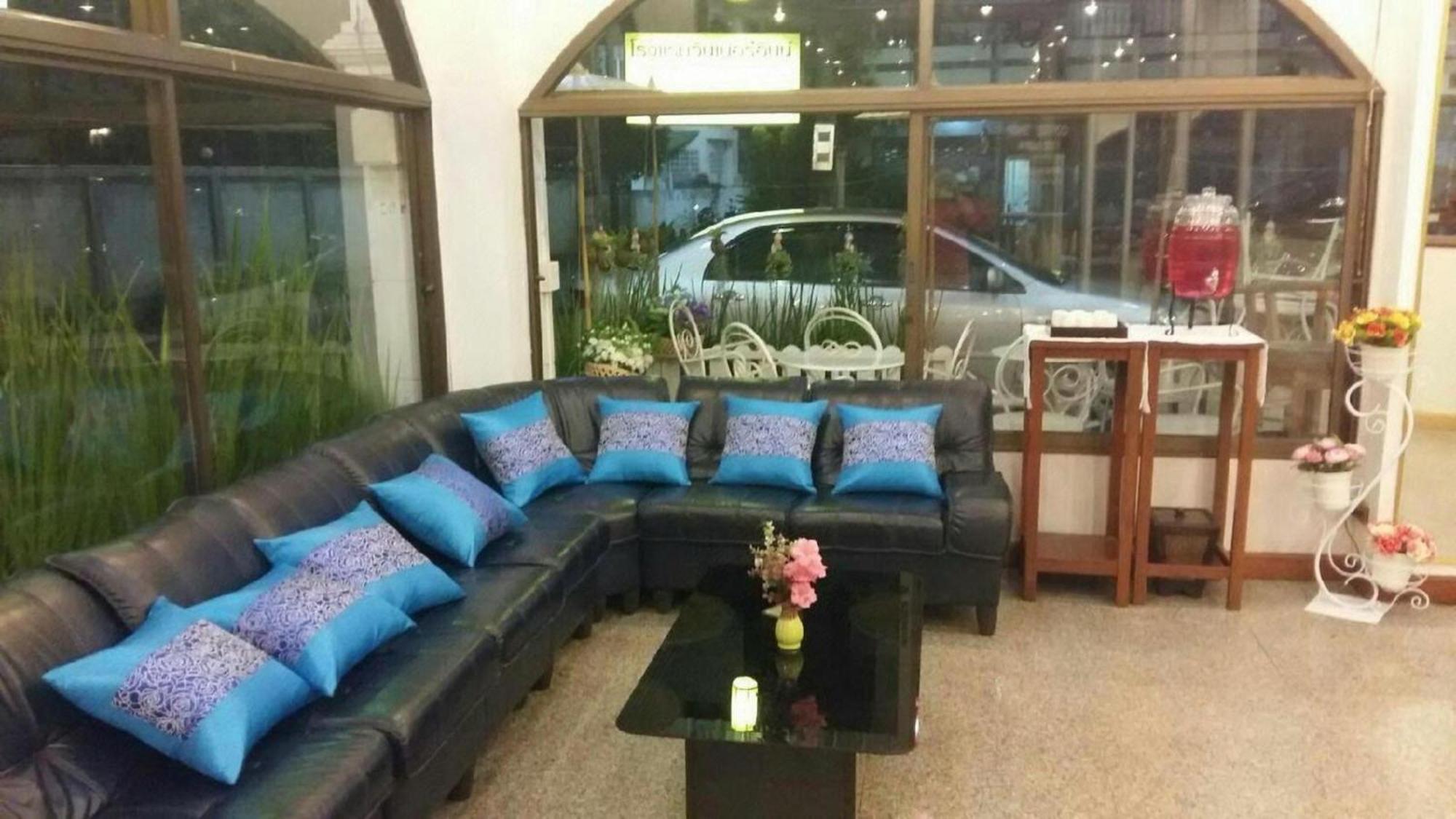 OYO 1096 Winner Inn Hotel Chiang Mai Exterior foto